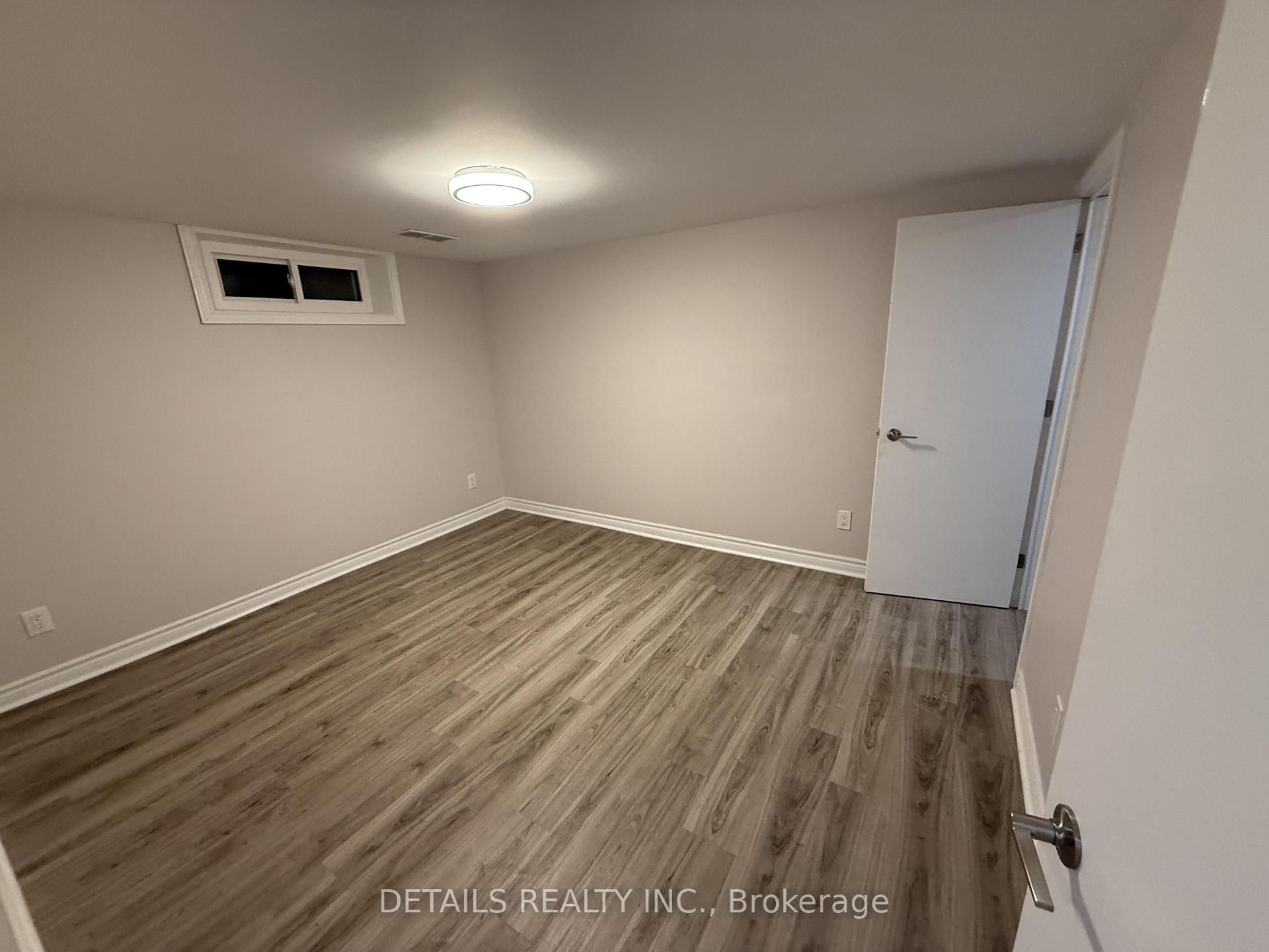 Photo 32 of 55 Saginaw Crescent, Ottawa, Borden Farm/Stewart Farm/Carleton Heights/Parkwood Hills — HOMEH