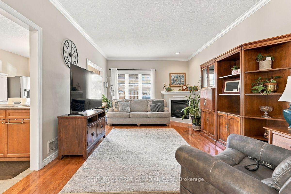 Photo 13 of Unit 3, 665 Commissioners Road W, London, South C — HOMEH