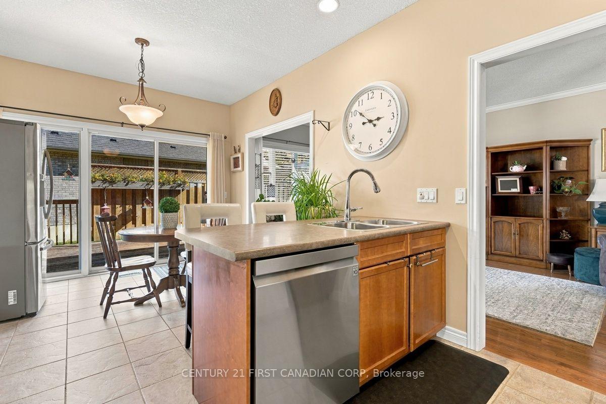 Photo 20 of Unit 3, 665 Commissioners Road W, London, South C — HOMEH