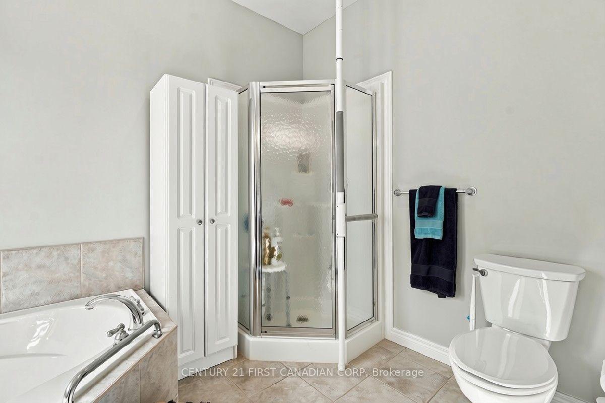 Photo 31 of Unit 3, 665 Commissioners Road W, London, South C — HOMEH