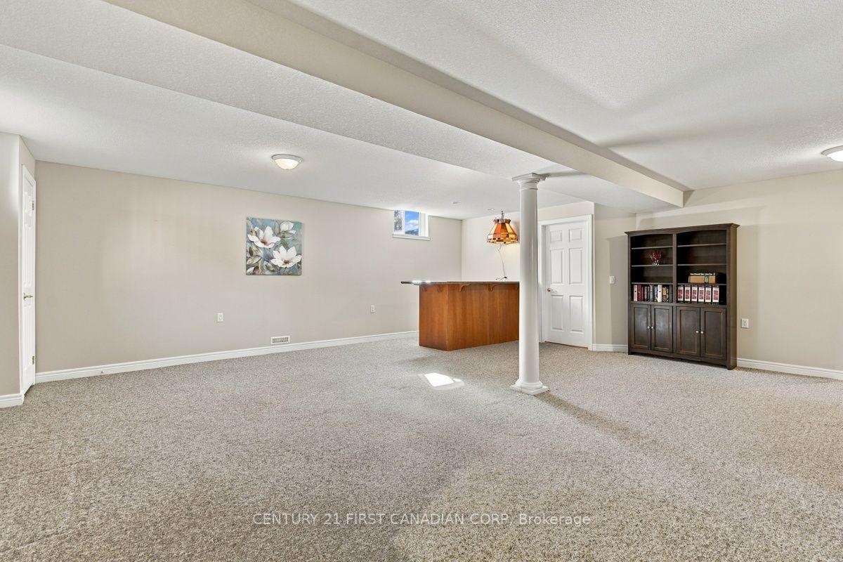 Photo 33 of Unit 3, 665 Commissioners Road W, London, South C — HOMEH
