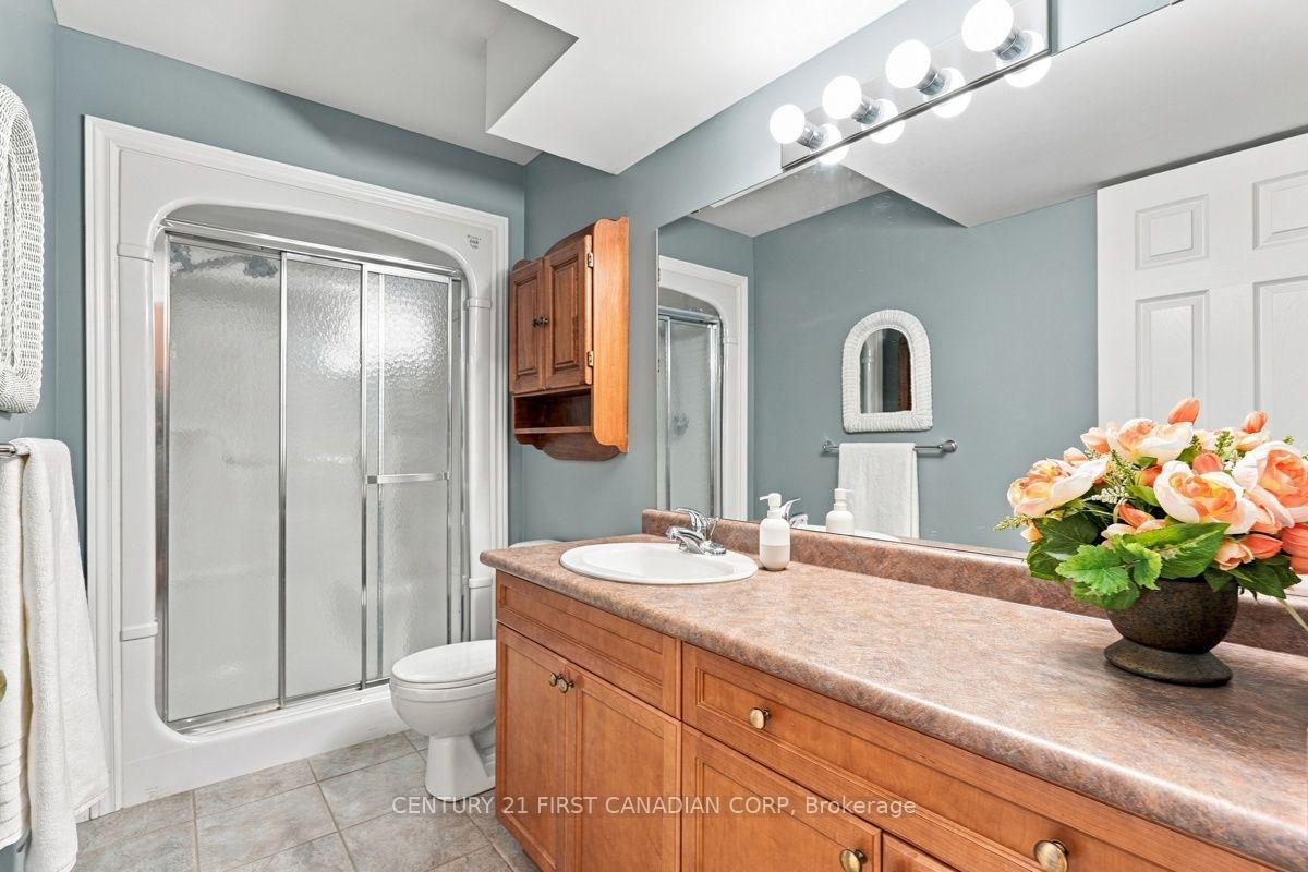 Photo 37 of Unit 3, 665 Commissioners Road W, London, South C — HOMEH