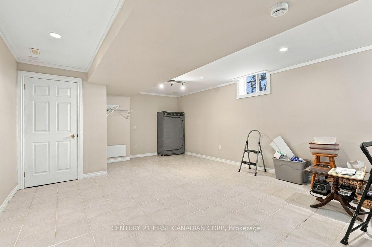 Photo 38 of Unit 3, 665 Commissioners Road W, London, South C — HOMEH
