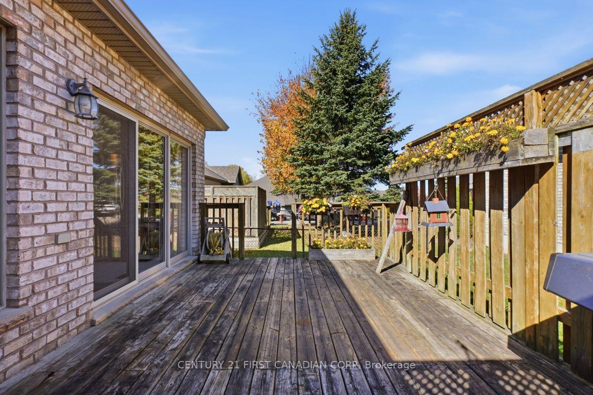 Photo 43 of Unit 3, 665 Commissioners Road W, London, South C — HOMEH