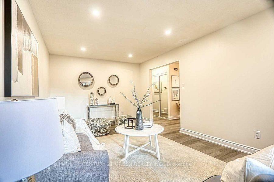 Photo 7 of 164 Gardiner Drive, Hamilton, Gilkson — HOMEH