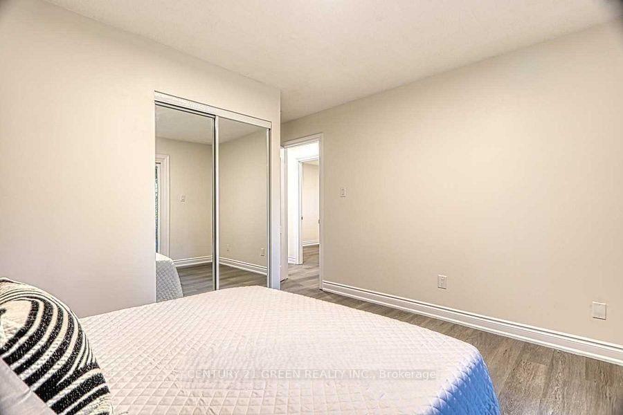 Photo 15 of 164 Gardiner Drive, Hamilton, Gilkson — HOMEH