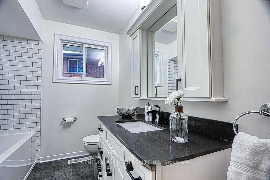 Photo 21 of 164 Gardiner Drive, Hamilton, Gilkson — HOMEH