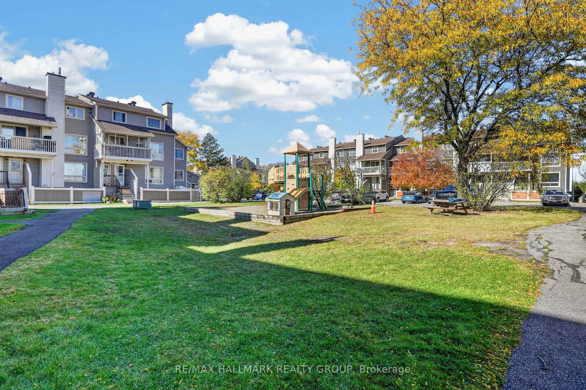 Photo 31 of Unit 25A, 778 St Andre Drive, Ottawa, Hiawatha Park/Convent Glen — HOMEH