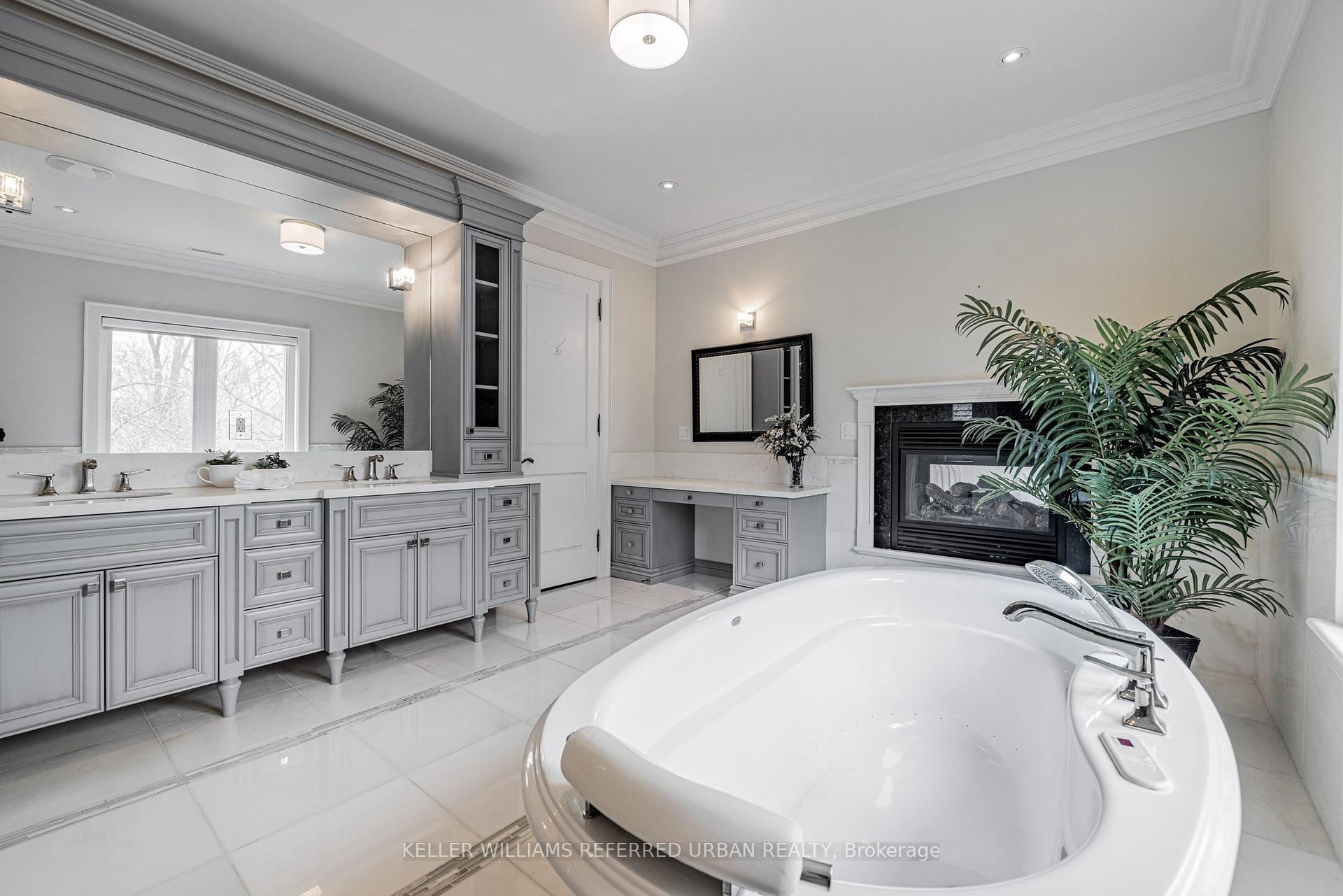 Photo 33 of 60 Hawksbury Drive, North York, Bayview Village — HOMEH