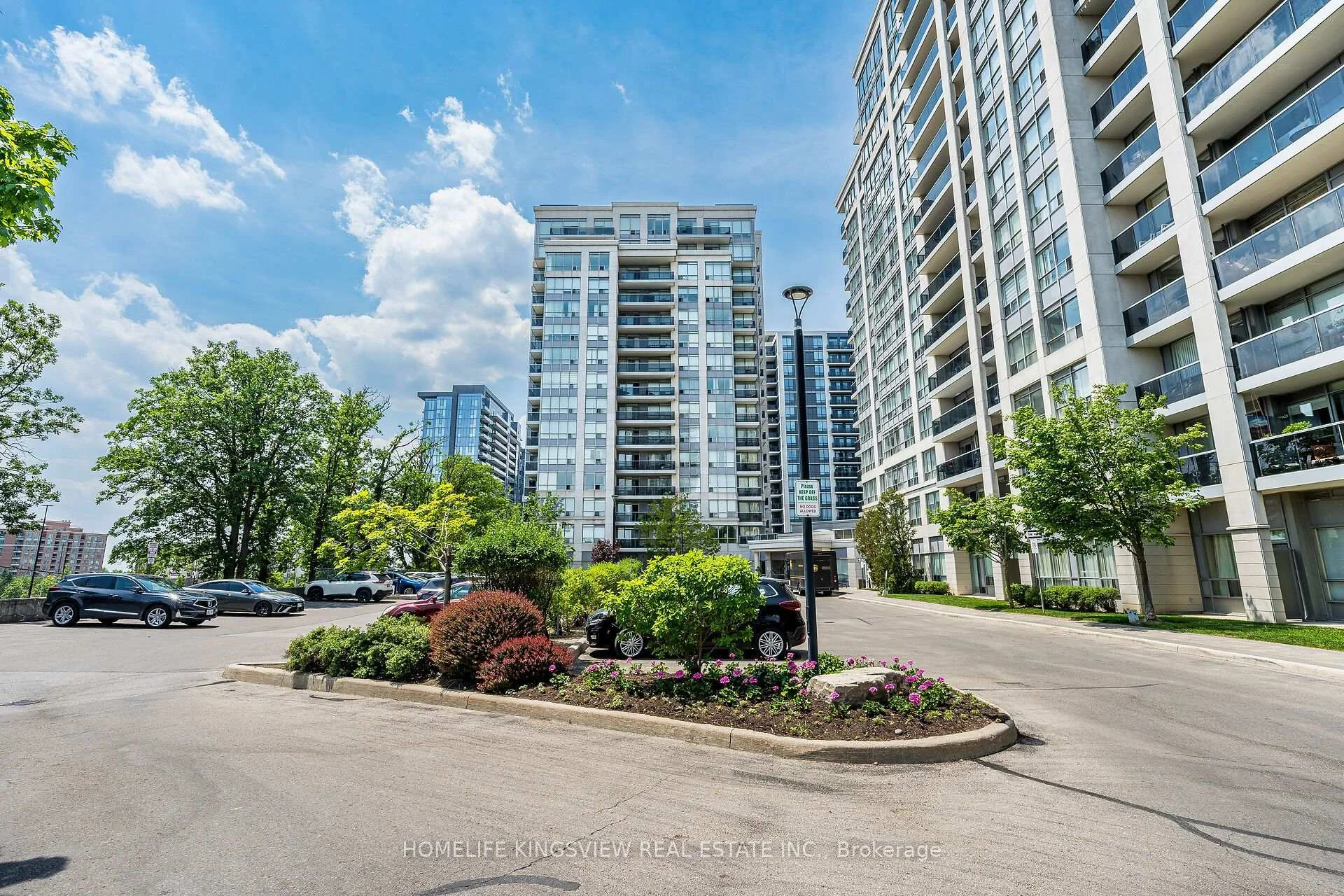 Photo 2 of Unit 1104, 60 Disera Drive, Vaughan, Beverley Glen — HOMEH