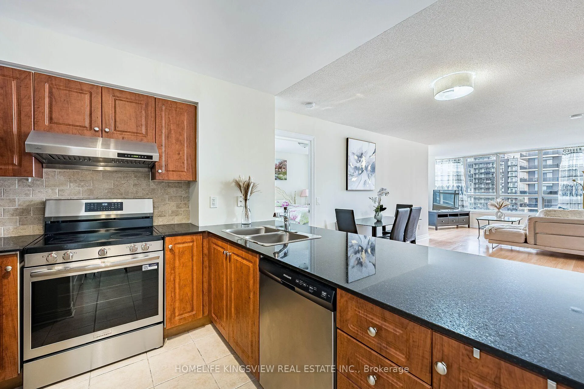 Photo 30 of Unit 1104, 60 Disera Drive, Vaughan, Beverley Glen — HOMEH