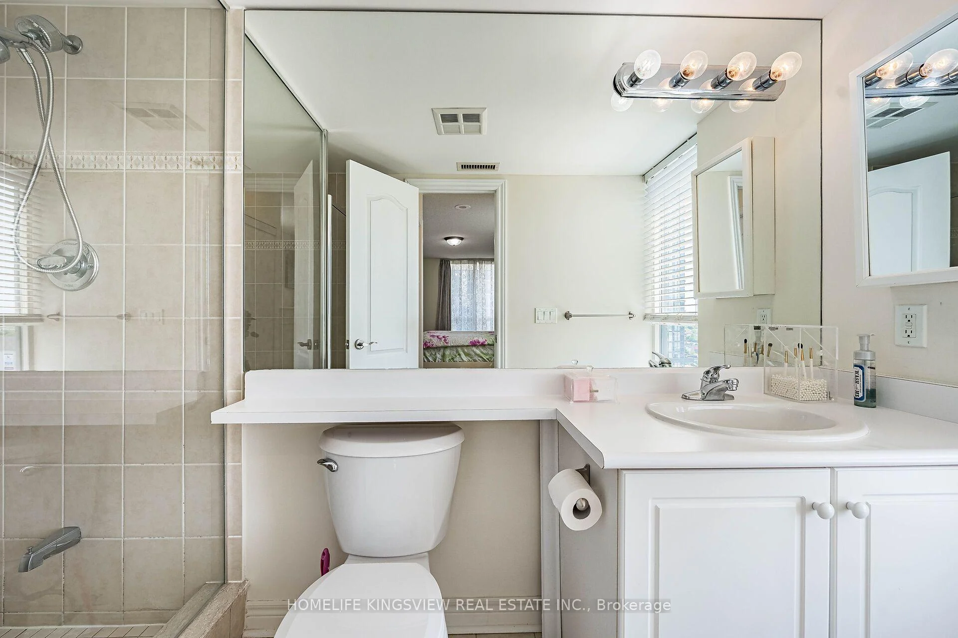 Photo 60 of Unit 1104, 60 Disera Drive, Vaughan, Beverley Glen — HOMEH