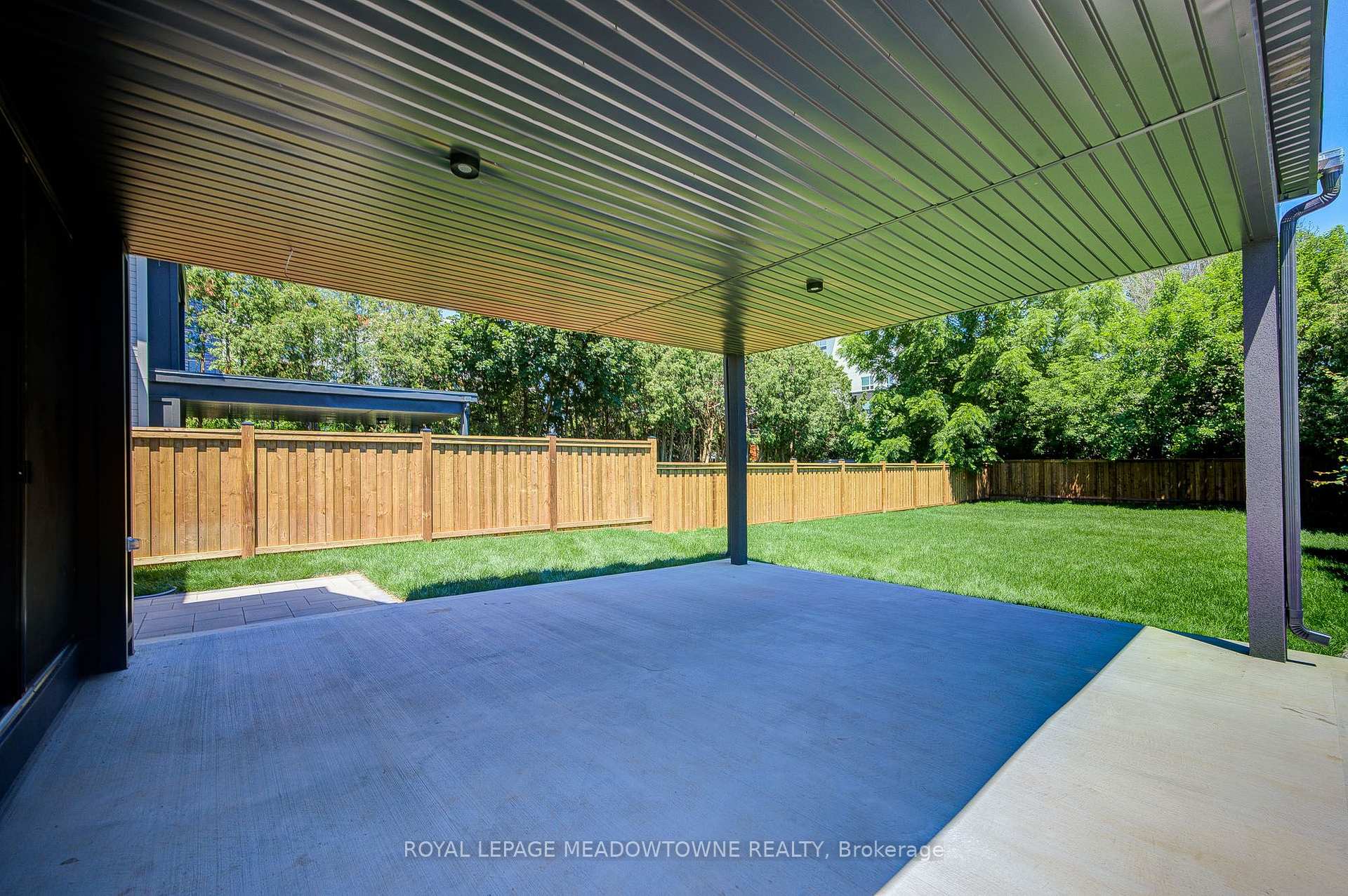 Photo 25 of 975 Filmandale Road, Burlington, LaSalle — HOMEH