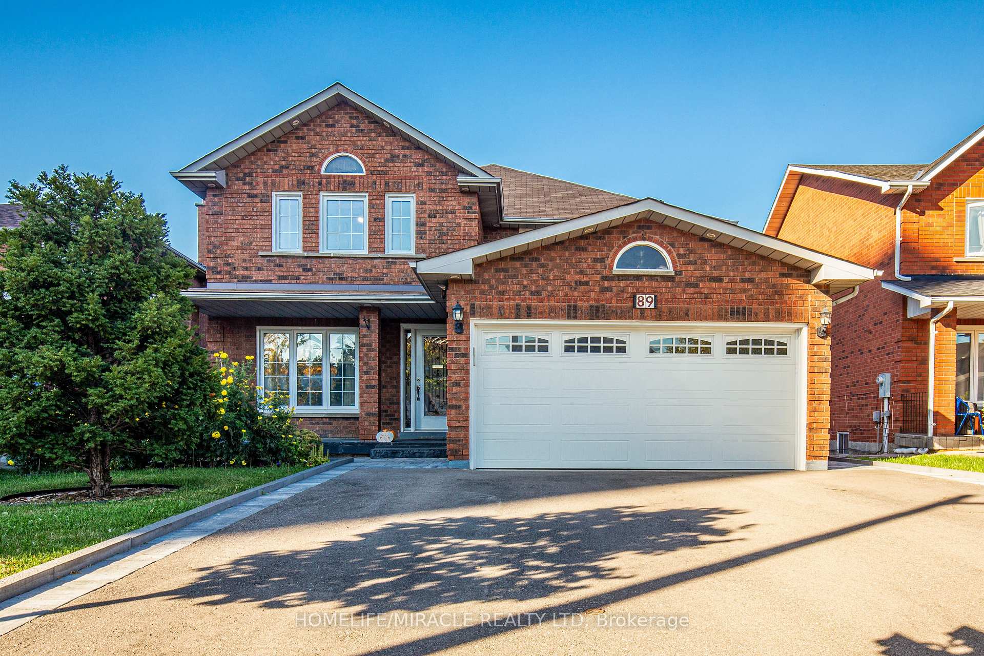 Photo 3 of 89 Woodlot Crescent, Etobicoke, West Humber-Clairville — HOMEH