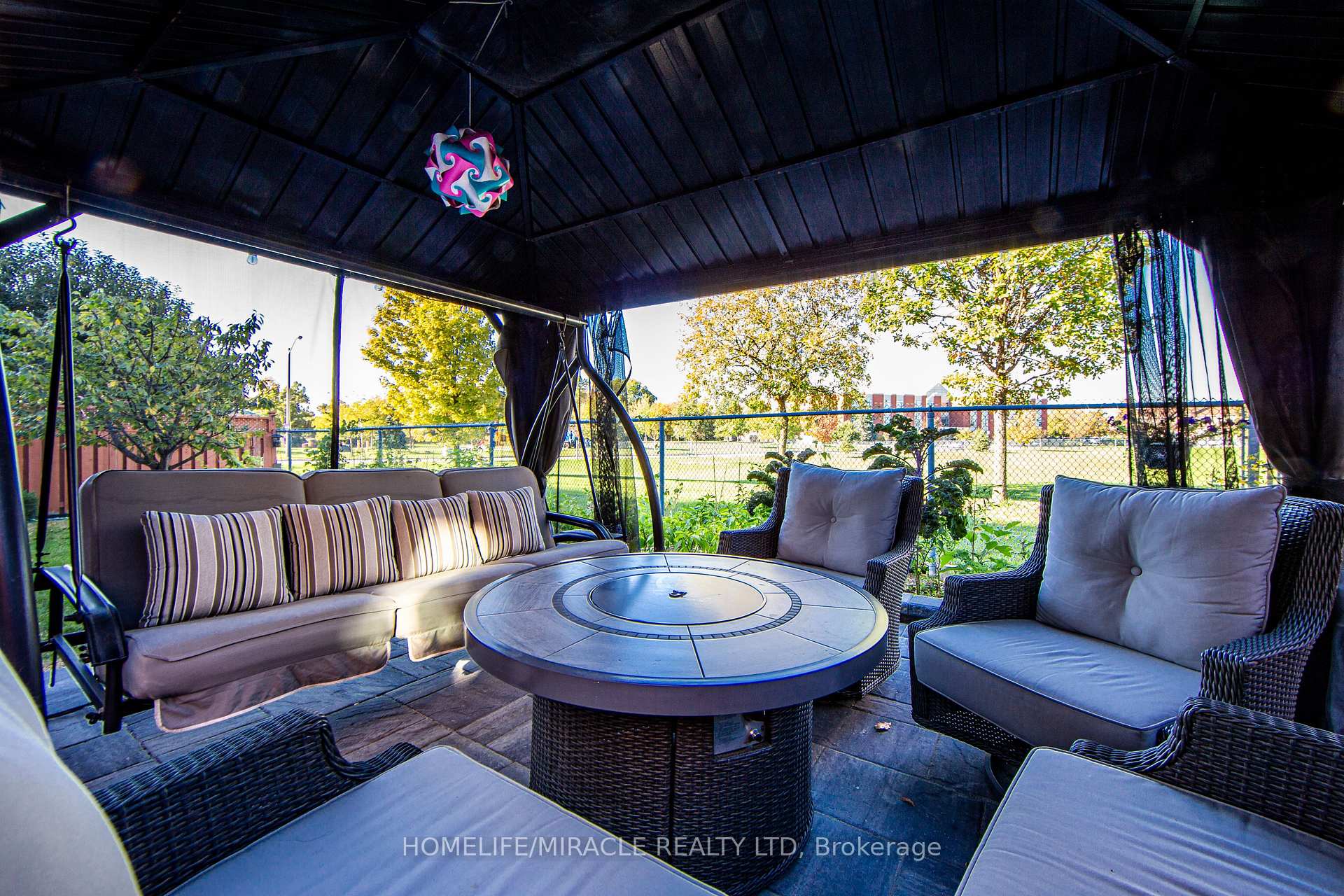 Photo 7 of 89 Woodlot Crescent, Etobicoke, West Humber-Clairville — HOMEH