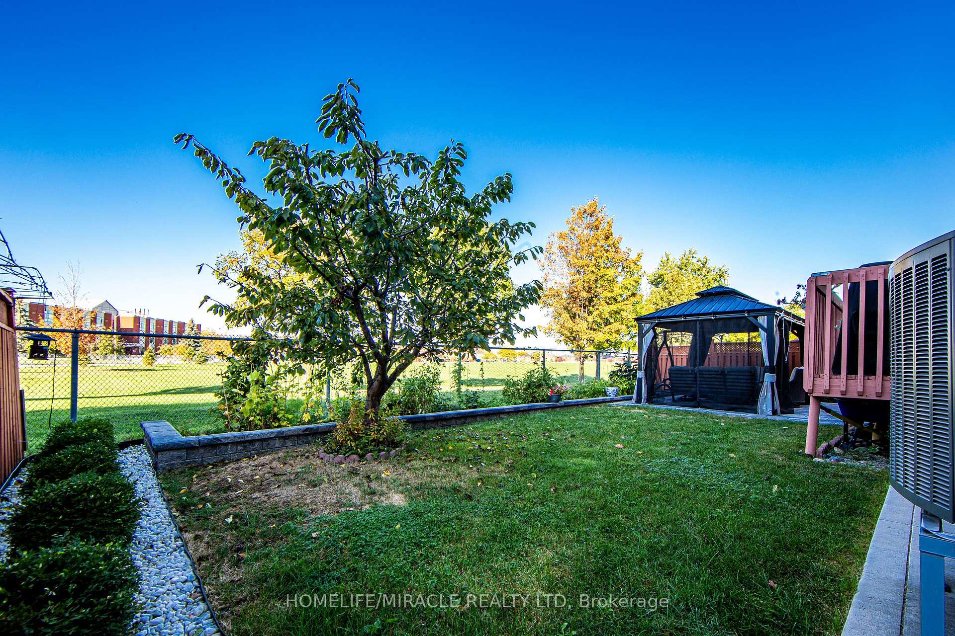 Photo 11 of 89 Woodlot Crescent, Etobicoke, West Humber-Clairville — HOMEH