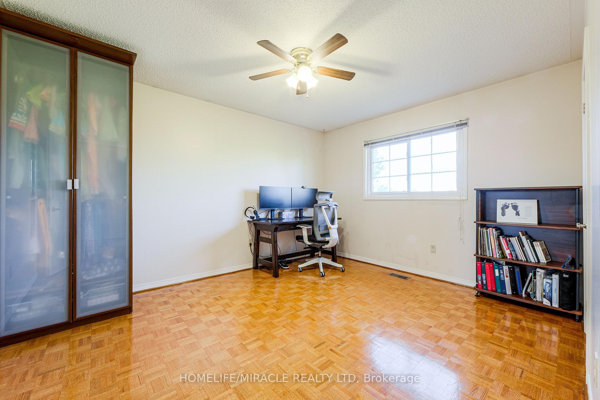 Photo 23 of 89 Woodlot Crescent, Etobicoke, West Humber-Clairville — HOMEH