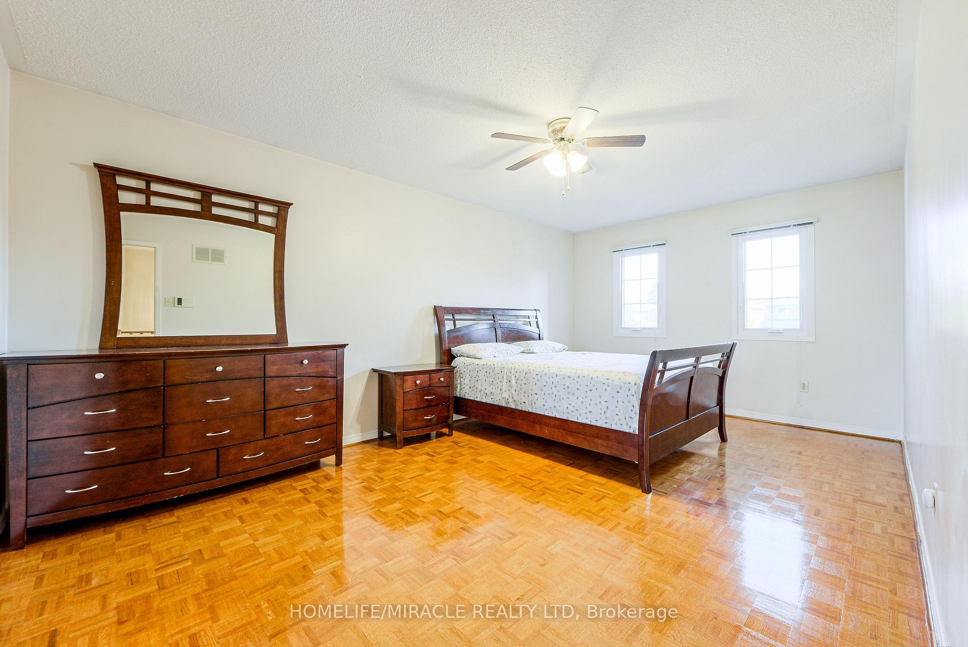 Photo 24 of 89 Woodlot Crescent, Etobicoke, West Humber-Clairville — HOMEH