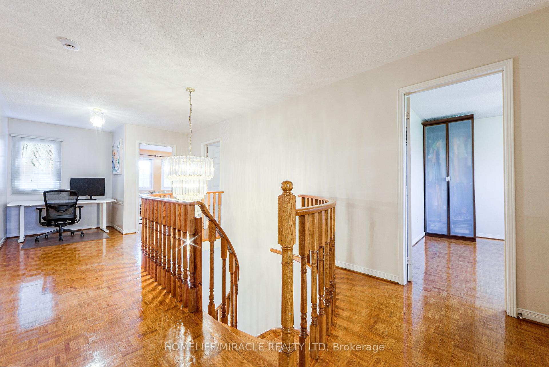 Photo 27 of 89 Woodlot Crescent, Etobicoke, West Humber-Clairville — HOMEH