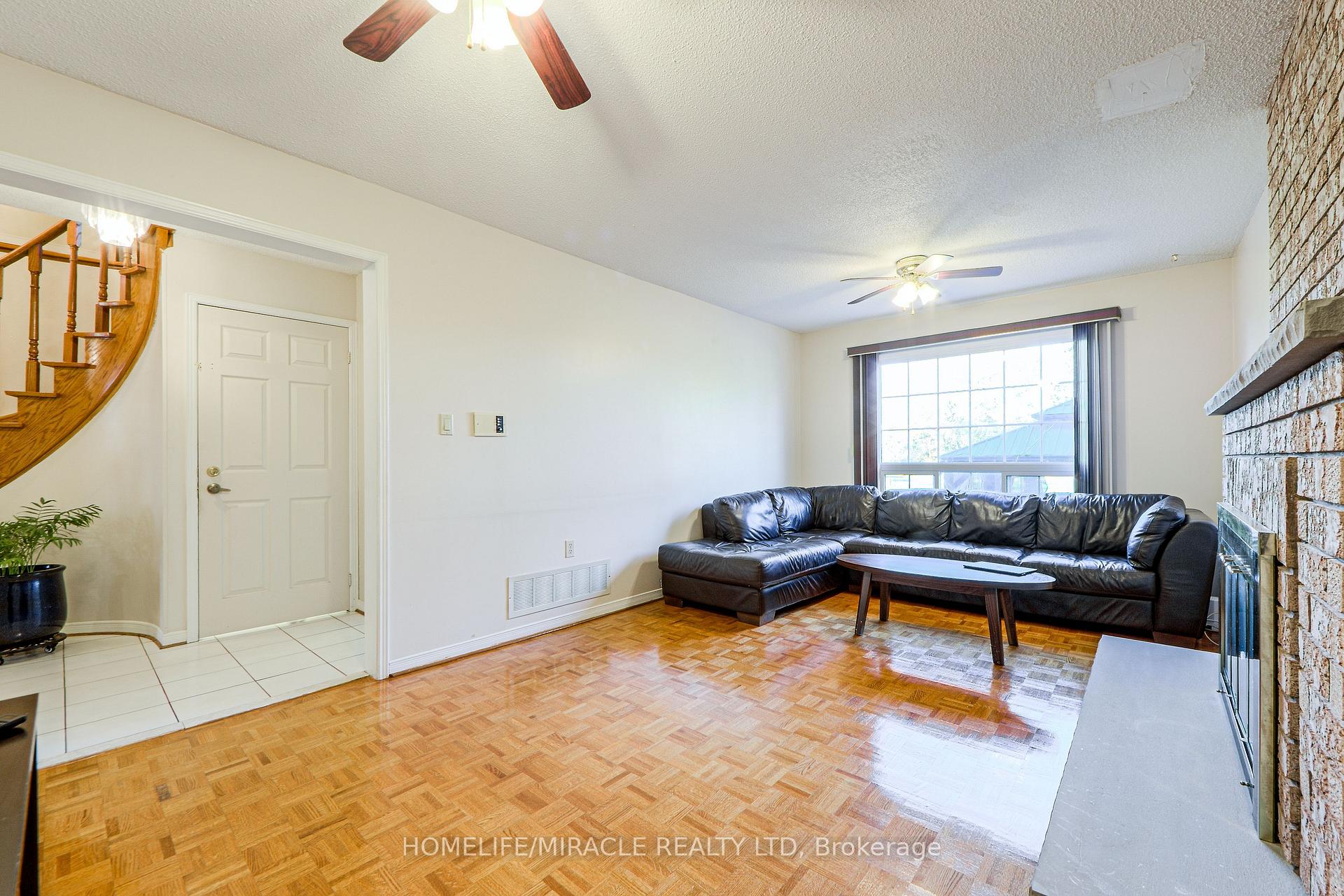 Photo 30 of 89 Woodlot Crescent, Etobicoke, West Humber-Clairville — HOMEH