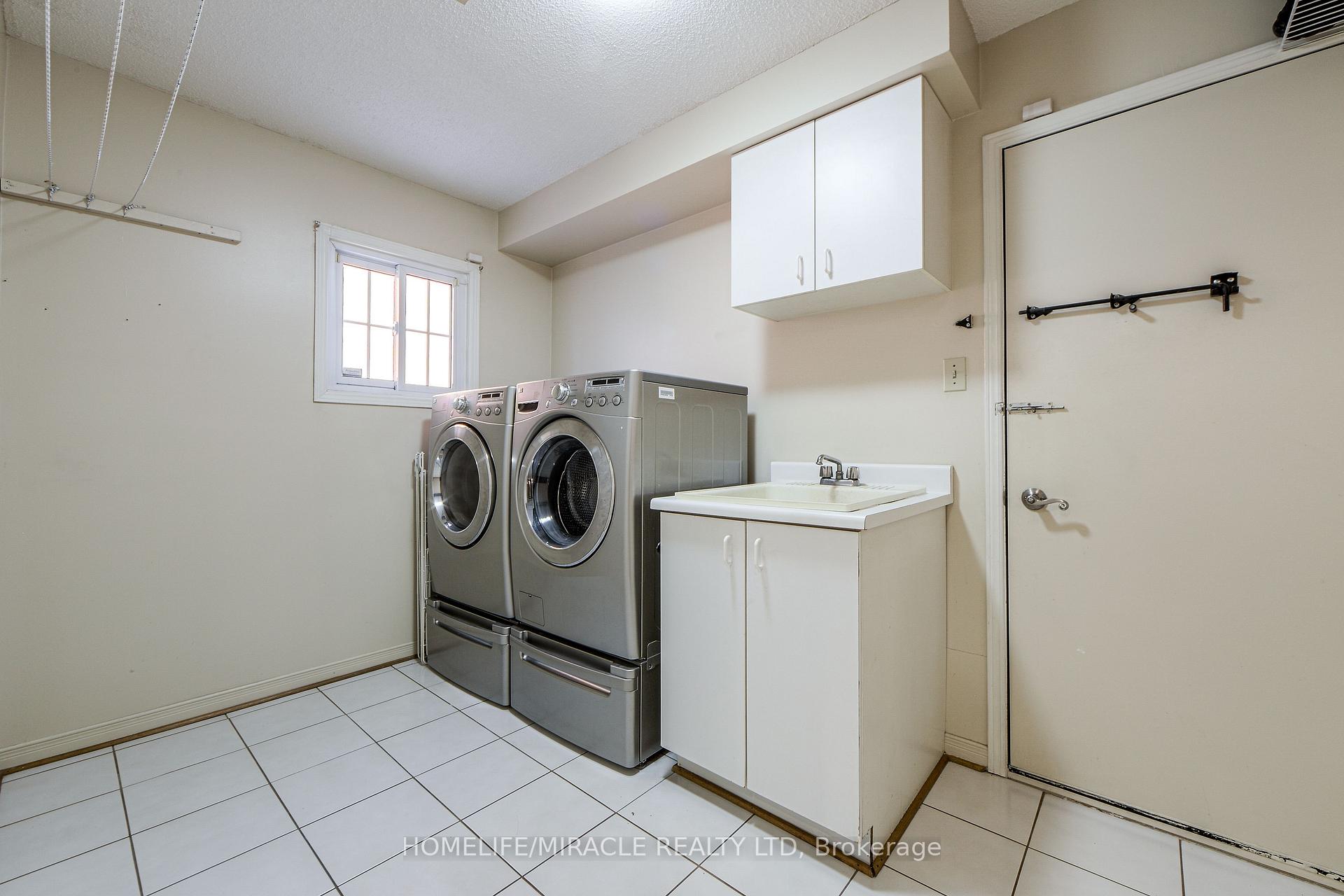 Photo 45 of 89 Woodlot Crescent, Etobicoke, West Humber-Clairville — HOMEH