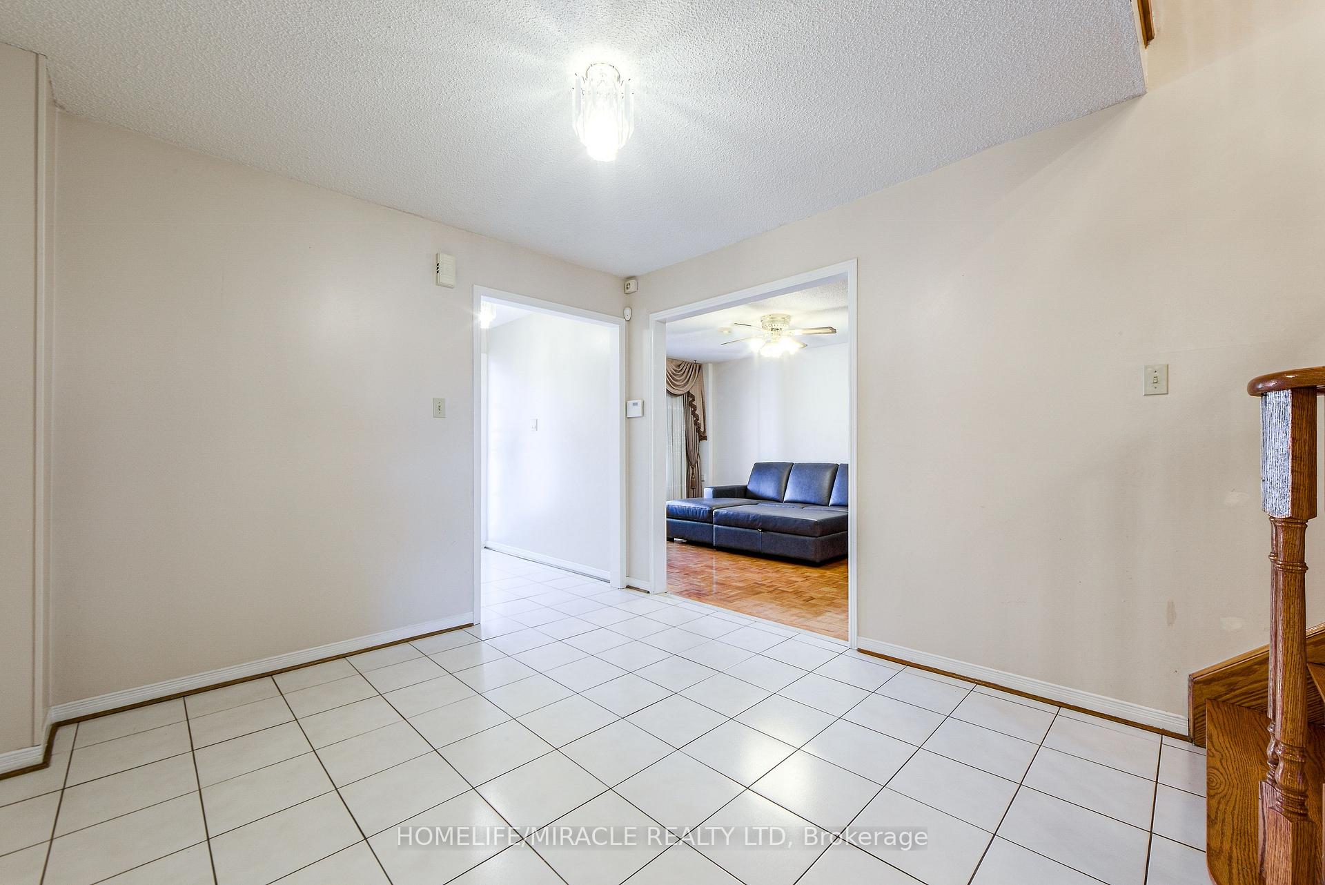Photo 48 of 89 Woodlot Crescent, Etobicoke, West Humber-Clairville — HOMEH