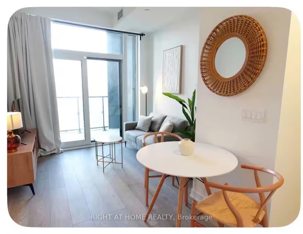 Photo 3 of Unit 1702, 1007 The Queensway, Etobicoke, Islington-City Centre West — HOMEH