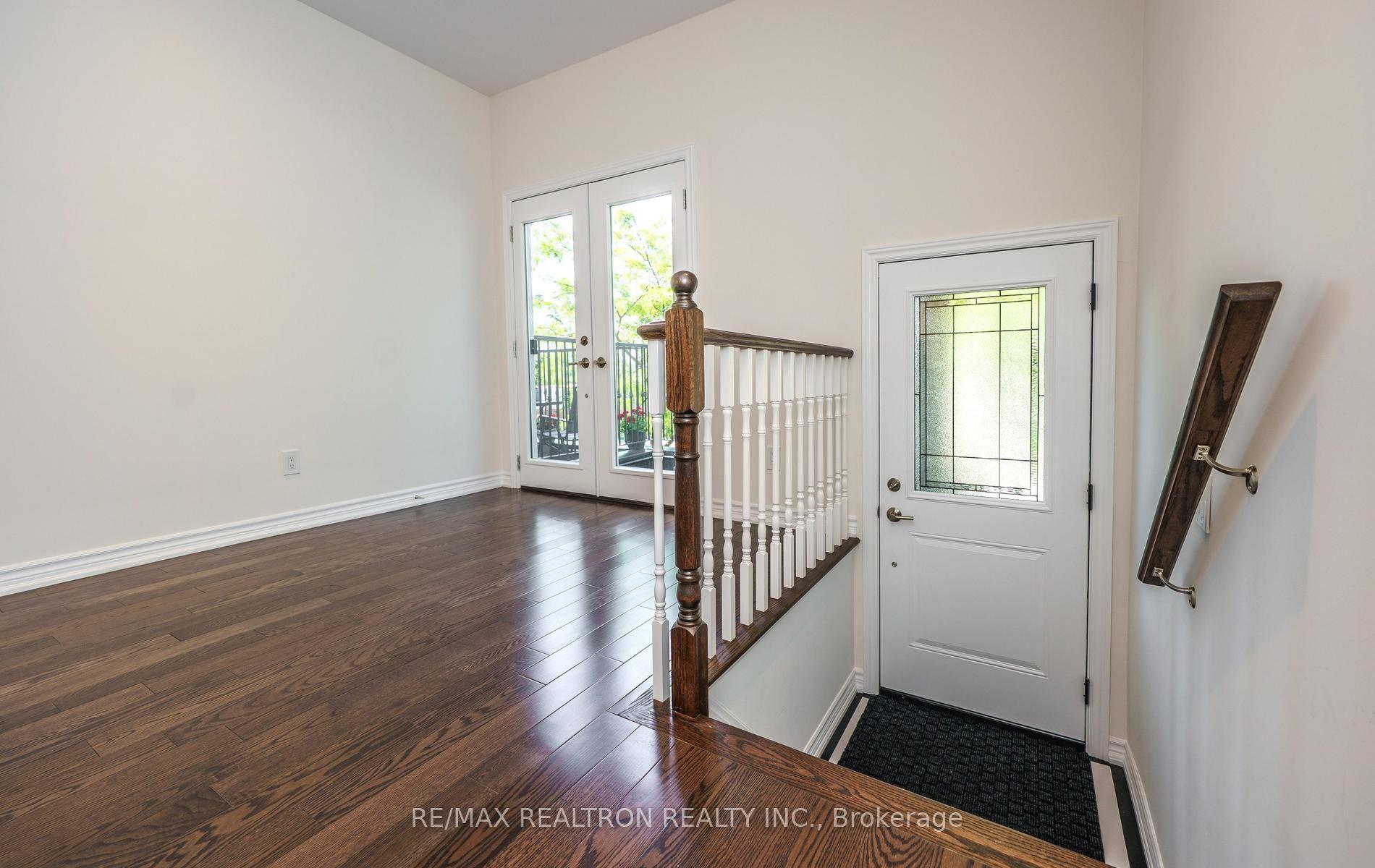 Photo 4 of 222 David Dunlap Circle, North York, Banbury-Don Mills — HOMEH