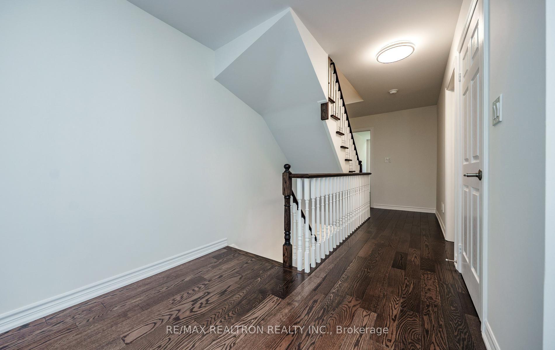 Photo 10 of 222 David Dunlap Circle, North York, Banbury-Don Mills — HOMEH