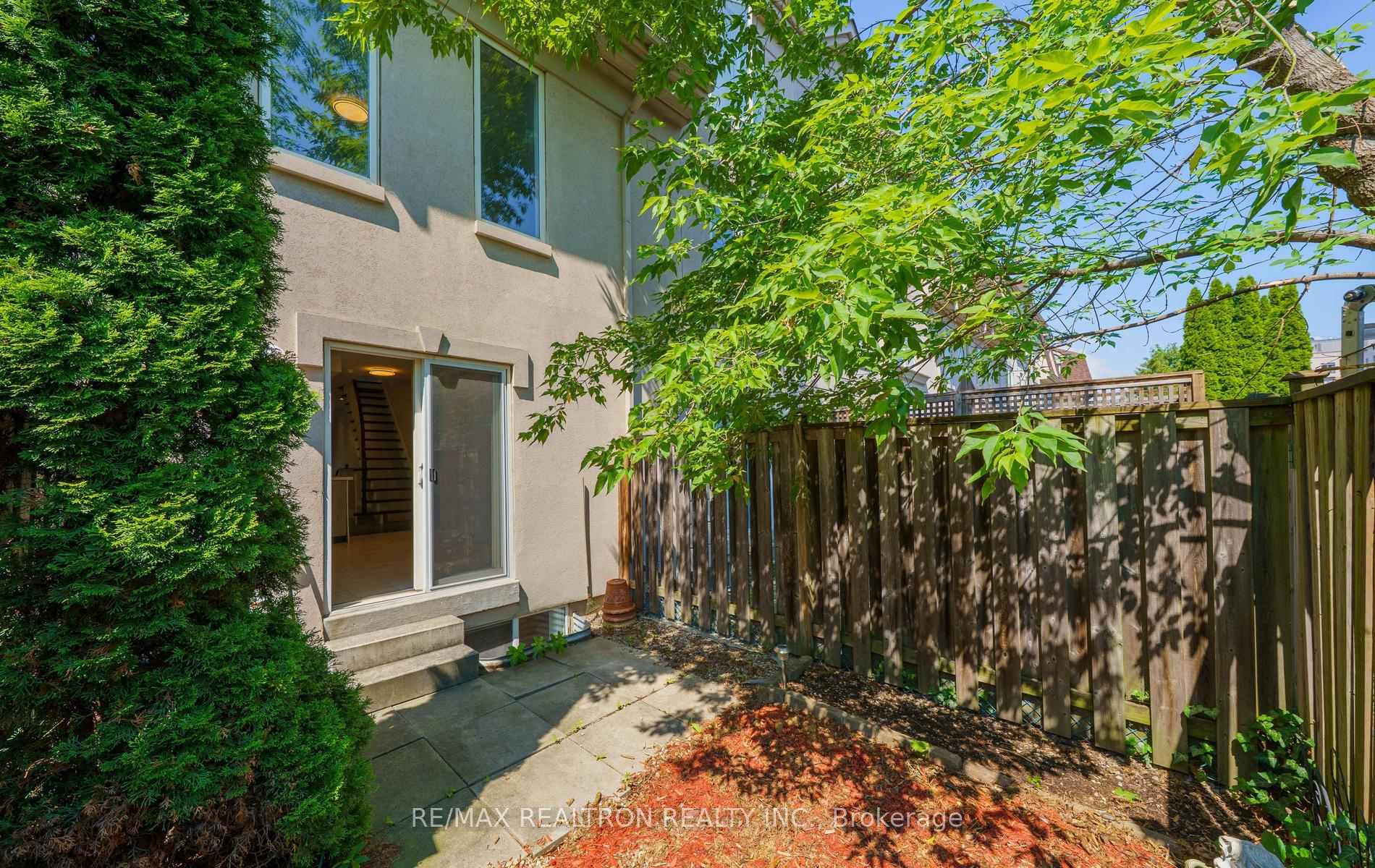 Photo 9 of 222 David Dunlap Circle, North York, Banbury-Don Mills — HOMEH
