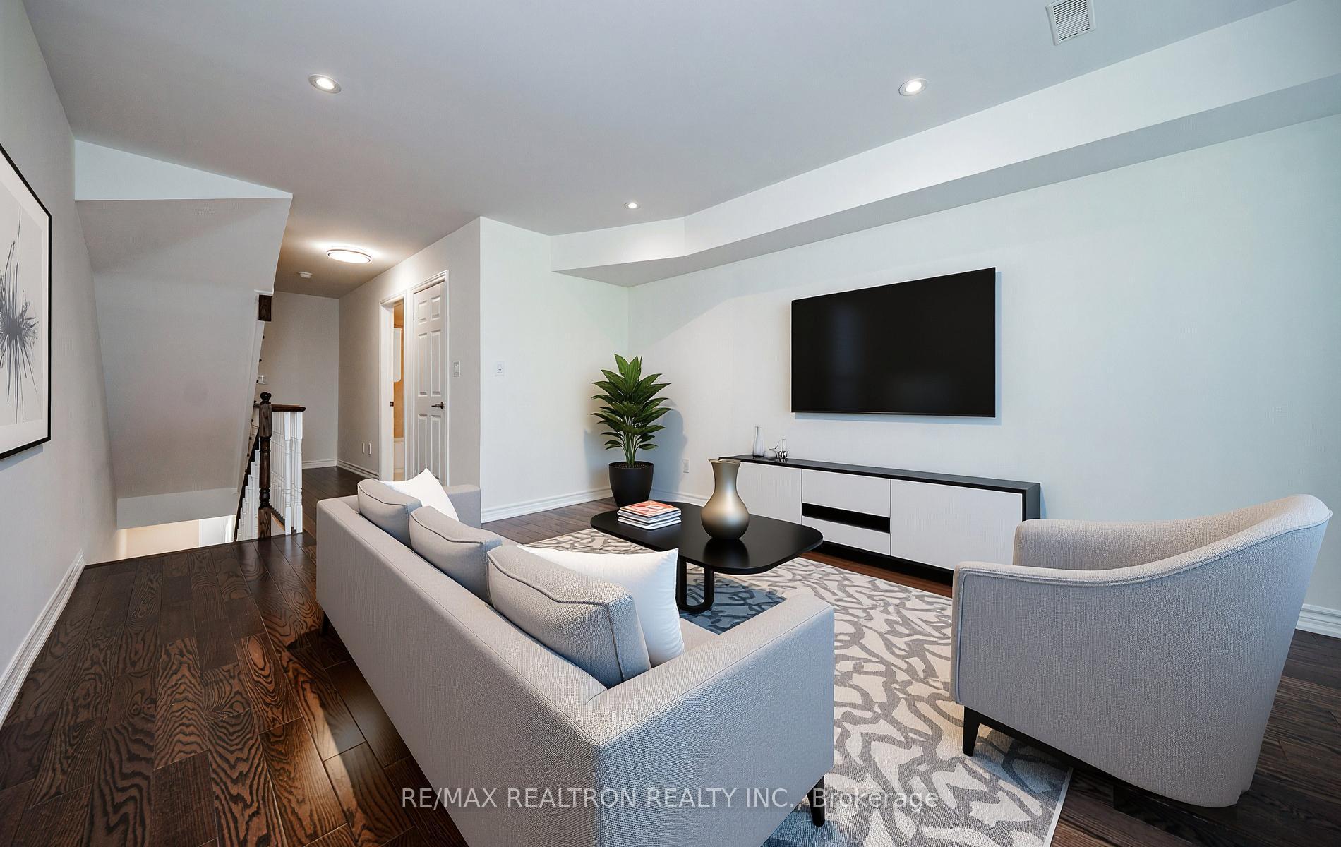 Photo 14 of 222 David Dunlap Circle, North York, Banbury-Don Mills — HOMEH