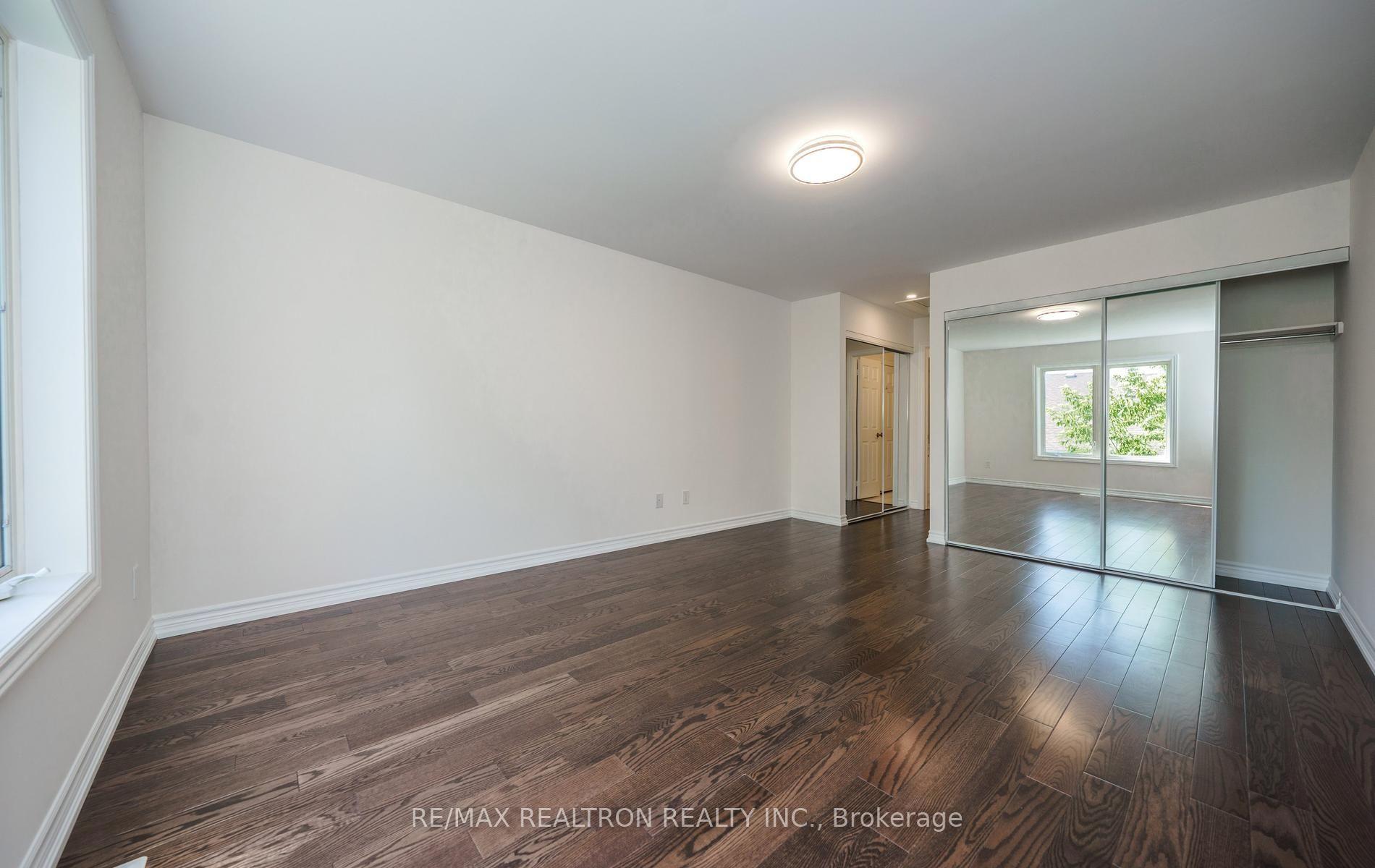 Photo 15 of 222 David Dunlap Circle, North York, Banbury-Don Mills — HOMEH