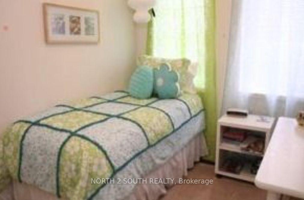 Photo 6 of 80 Burgon Place, Aurora, Aurora Village — HOMEH