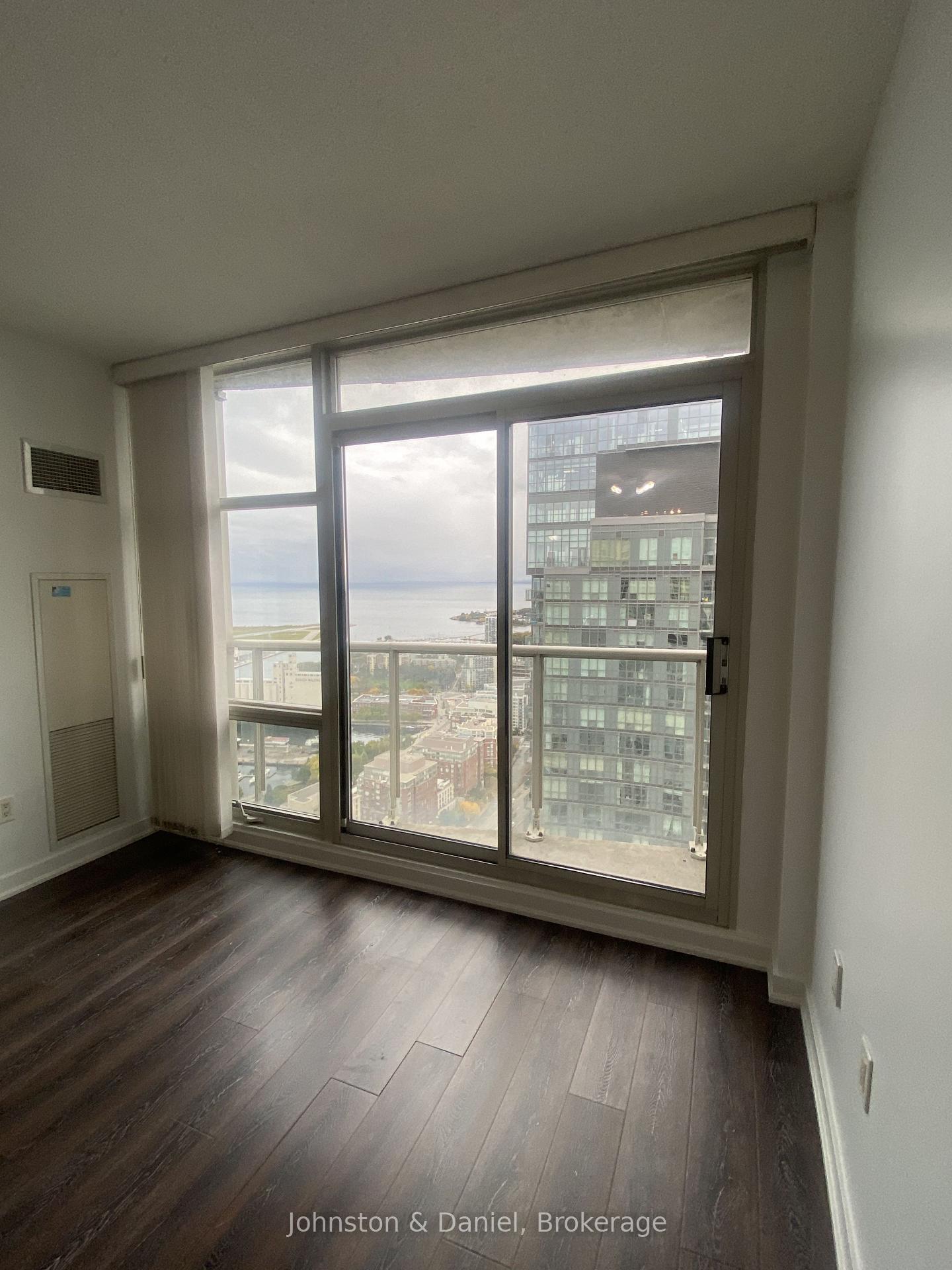 Photo 5 of Unit 5201, 35 Mariner Terrace, Toronto, Waterfront Communities — HOMEH
