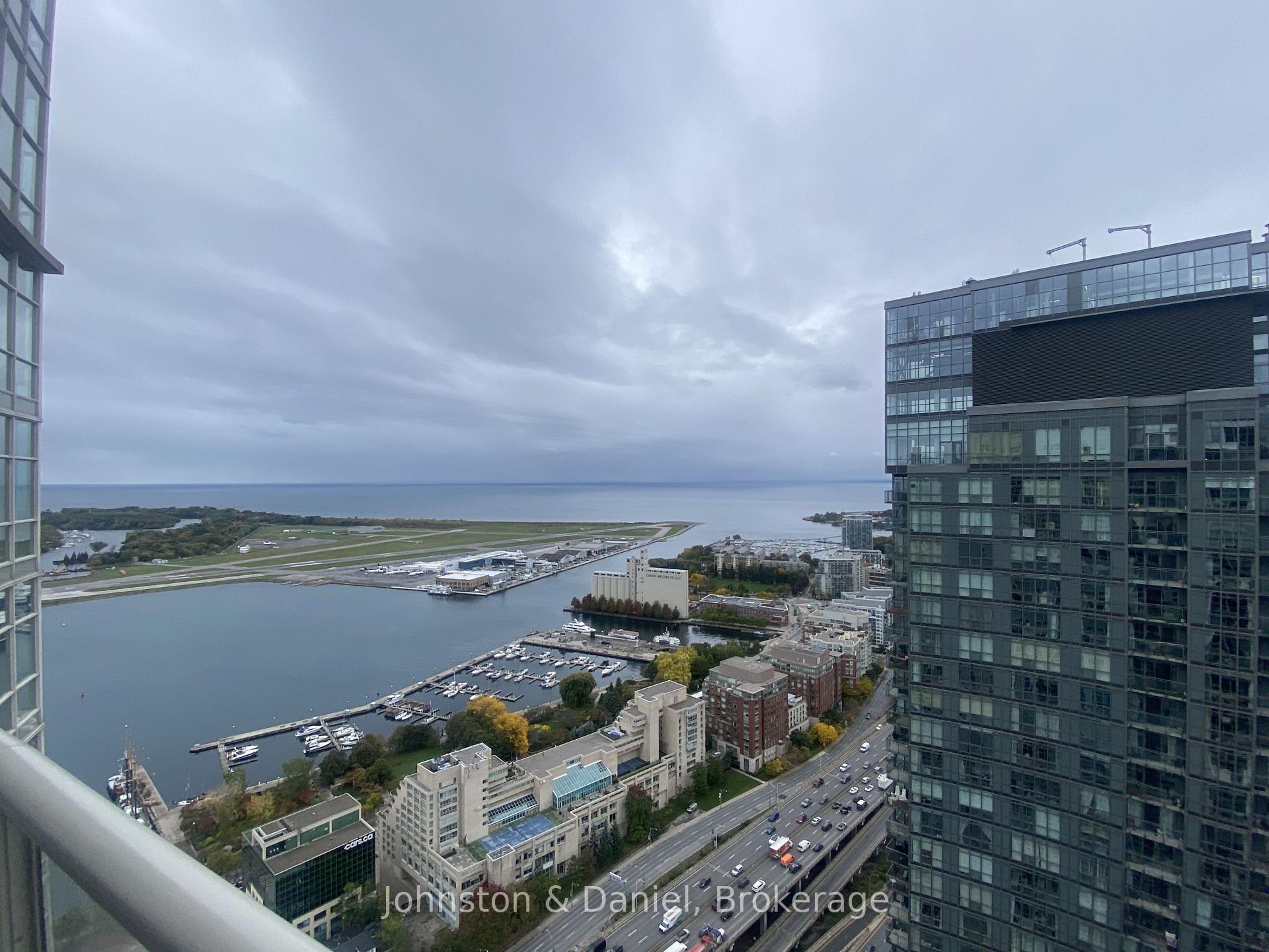 Photo 6 of Unit 5201, 35 Mariner Terrace, Toronto, Waterfront Communities — HOMEH