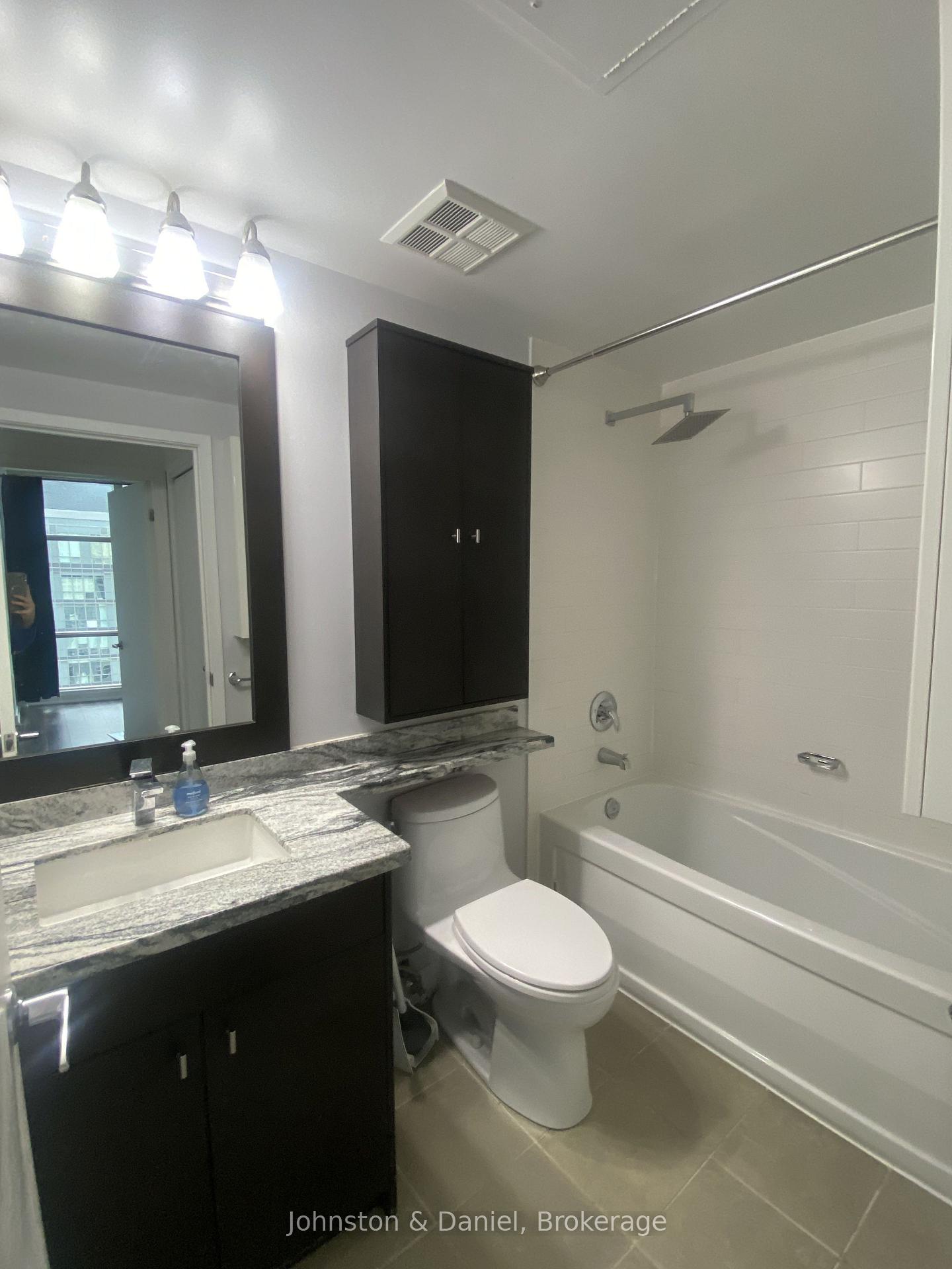 Photo 10 of Unit 5201, 35 Mariner Terrace, Toronto, Waterfront Communities — HOMEH