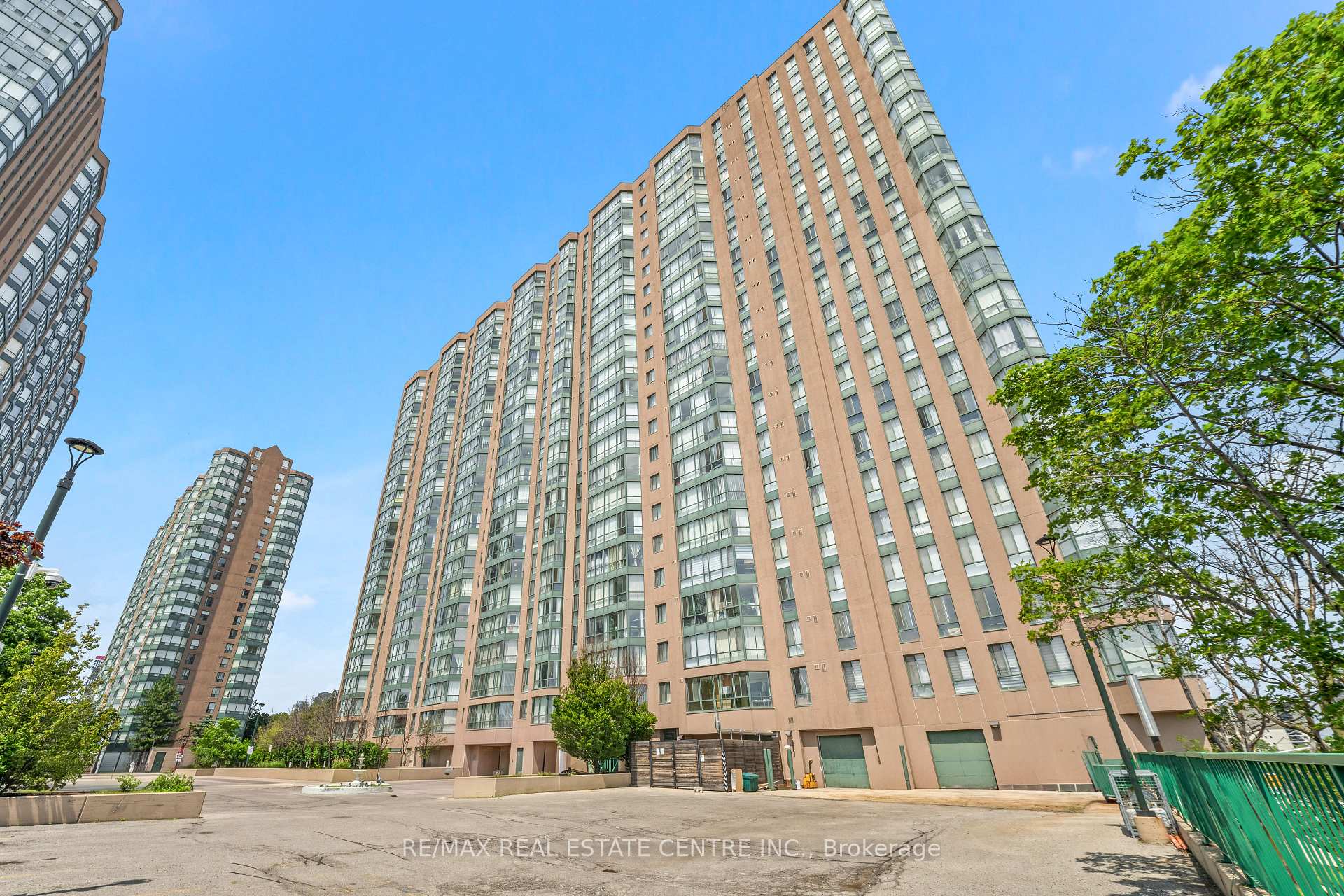 Photo of Unit 1907, 145 Hillcrest Avenue