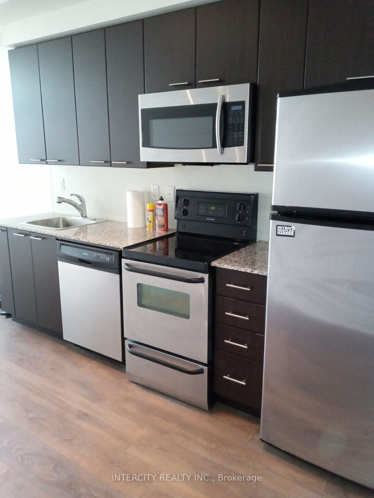 Photo 4 of Unit 604, 15 Bruyeres Mews, Toronto, Niagara — HOMEH
