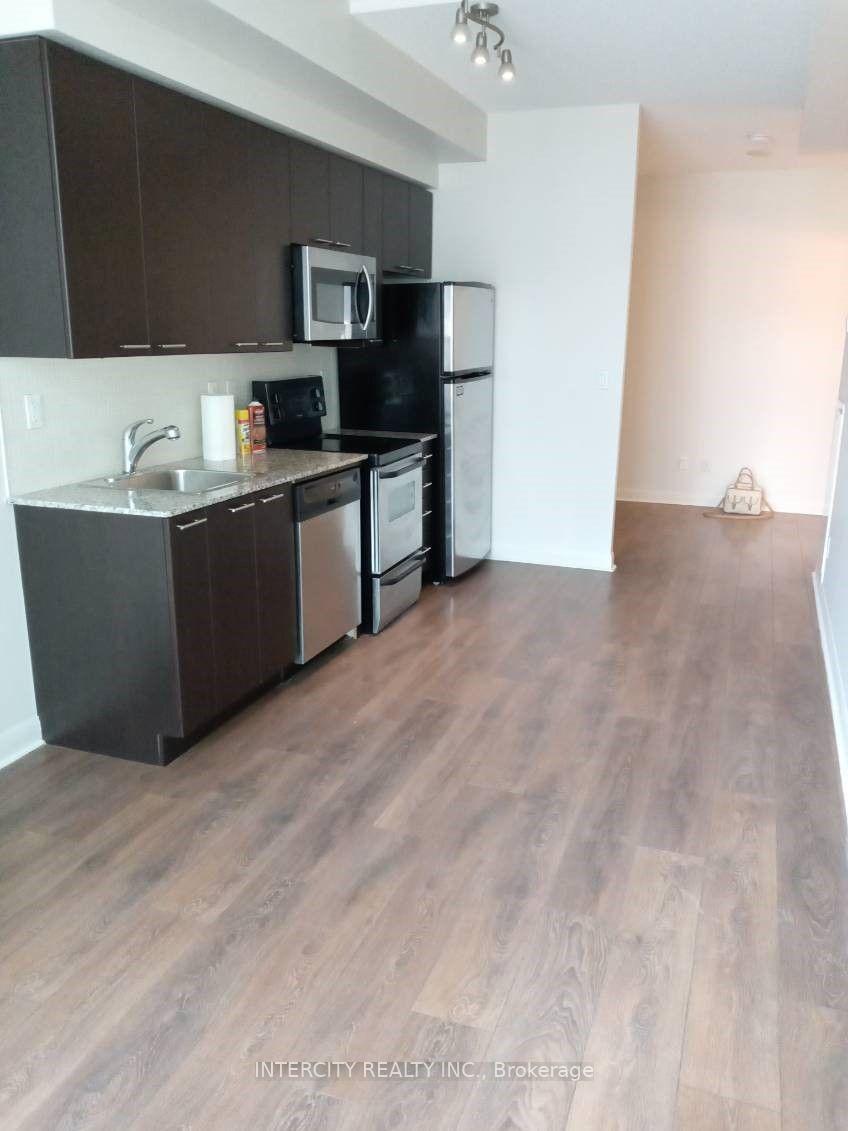 Photo 6 of Unit 604, 15 Bruyeres Mews, Toronto, Niagara — HOMEH
