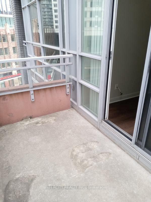 Photo 12 of Unit 604, 15 Bruyeres Mews, Toronto, Niagara — HOMEH