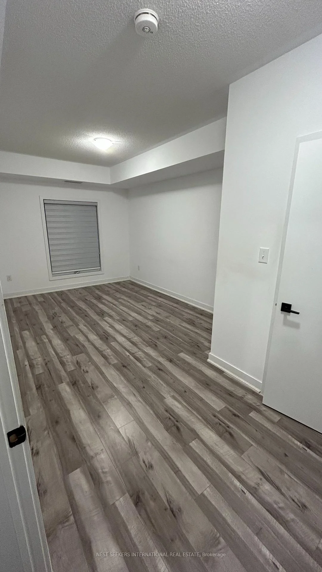 Photo 2 of Unit 304, 4 Spice Way, Barrie, Rural Barrie Southeast — HOMEH