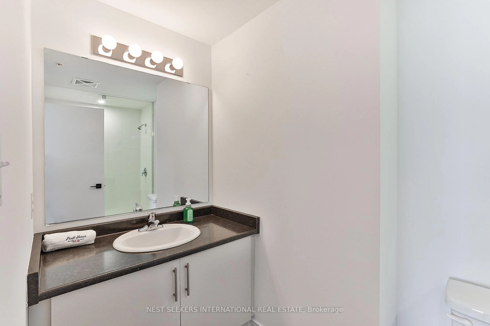 Photo 16 of Unit 304, 4 Spice Way, Barrie, Rural Barrie Southeast — HOMEH