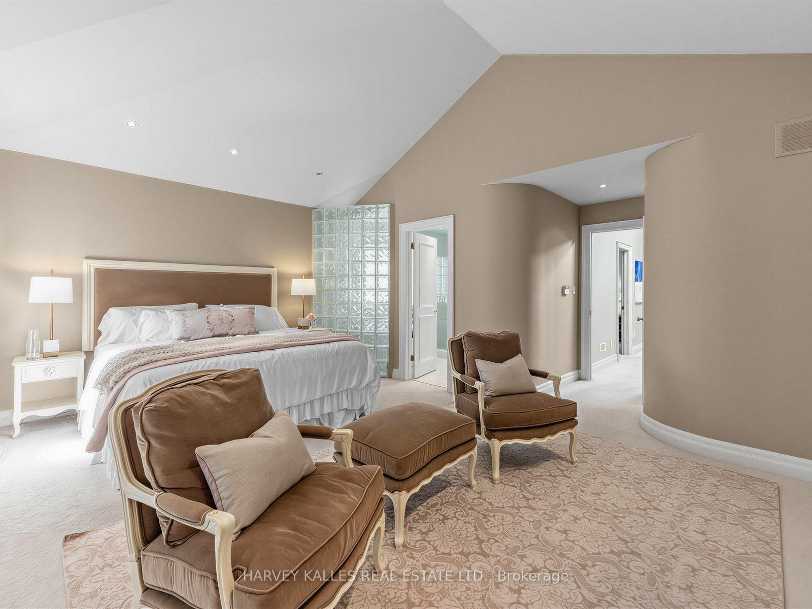 Photo 10 of 397 Brooke Avenue, Toronto, Bedford Park-Nortown — HOMEH
