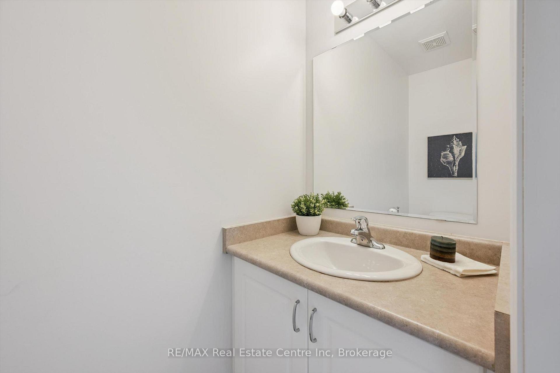 Photo 8 of 6 Revell Drive, Guelph, Clairfields/Hanlon Business Park — HOMEH
