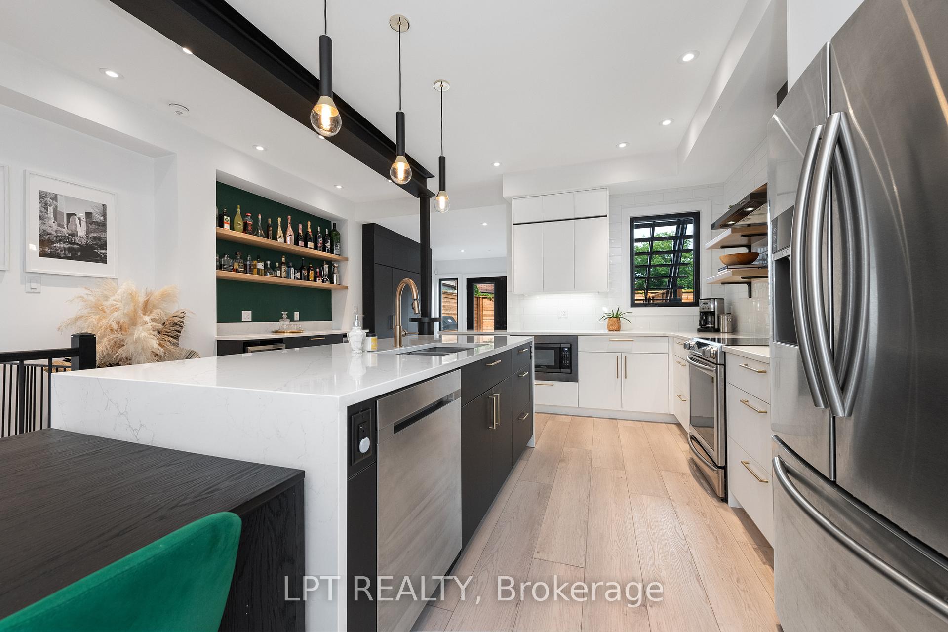 Photo 13 of 323 Booth Street, Ottawa, West Centre Town — HOMEH
