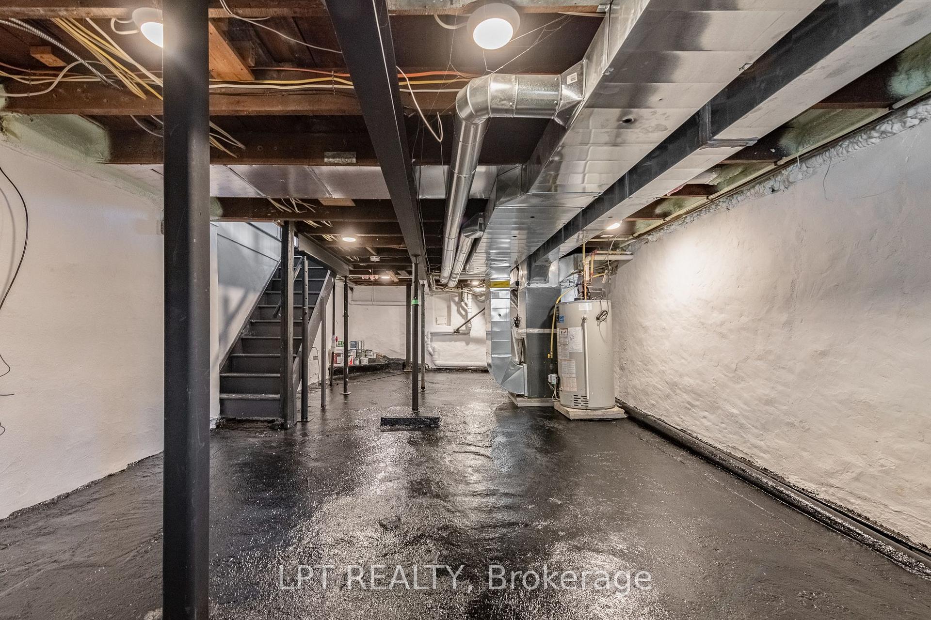 Photo 41 of 323 Booth Street, Ottawa, West Centre Town — HOMEH