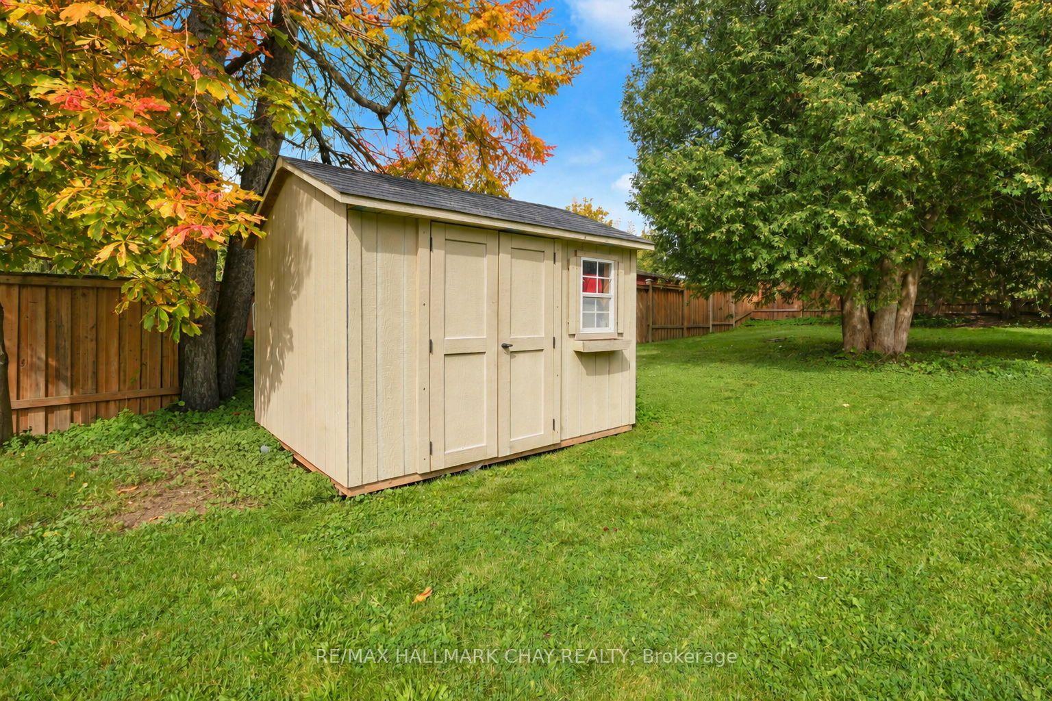 Photo 15 of 11 King Street S, Innisfil, Cookstown — HOMEH