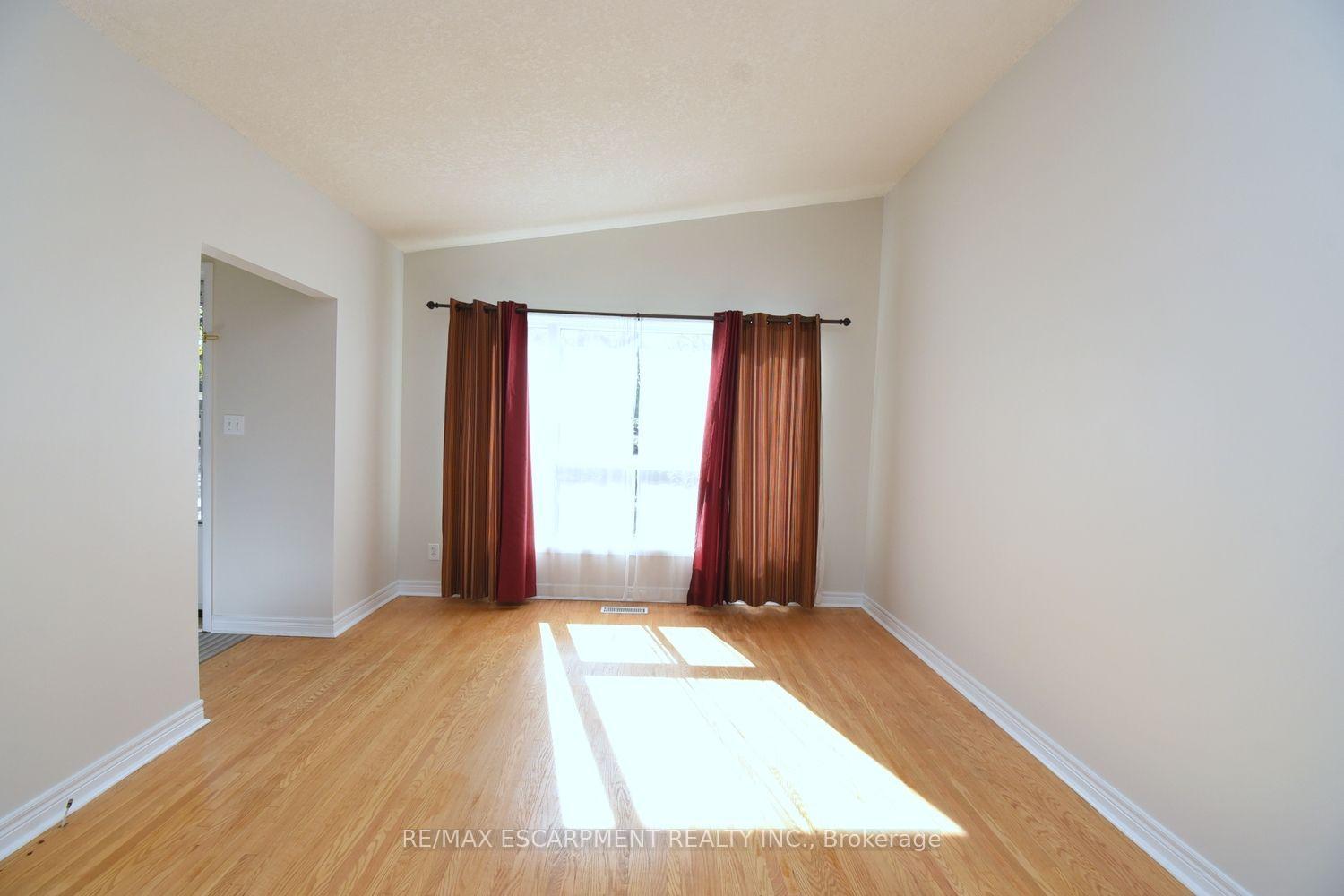 Photo 13 of 5 Ronaldshay Avenue, Hamilton, Greeningdon — HOMEH