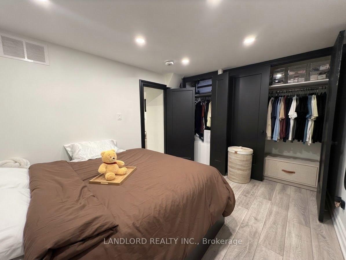 Photo 10 of Unit 4, 121 Sorauren Avenue, Toronto, Roncesvalles — HOMEH