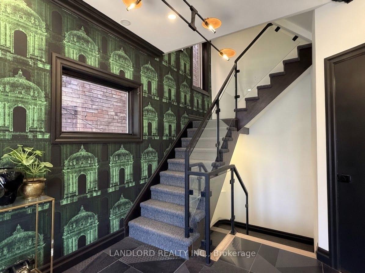 Photo 17 of Unit 4, 121 Sorauren Avenue, Toronto, Roncesvalles — HOMEH